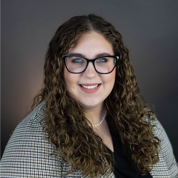 Meet your Posher, Brittany - Picture 1 of 1